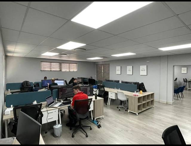 BUSINESS PROPERTY TO RENT IN MIDSTREAM ESTATE